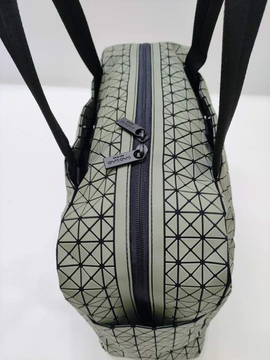 Picture of Issey Miyake Handbags _SKUfw170486005fw